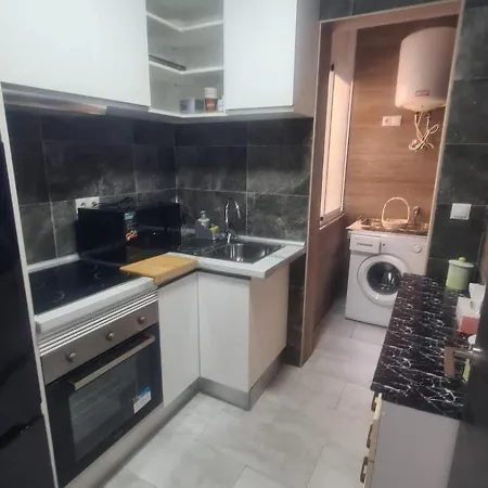 Lägenhet Beach Apartment