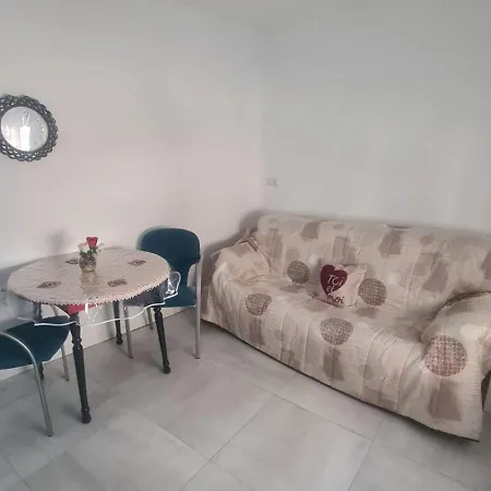 Lägenhet Beach Apartment