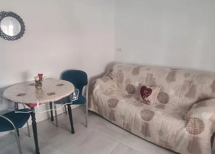 Lägenhet Beach Apartment